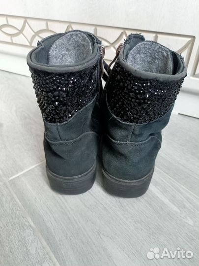 Ботинки демисезонные для девочки 37р