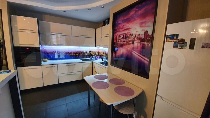 2-к. квартира, 80 м², 10/16 эт.