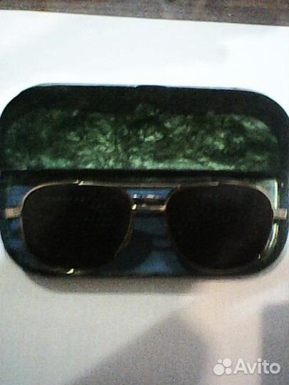 Корректирующие зрение очки