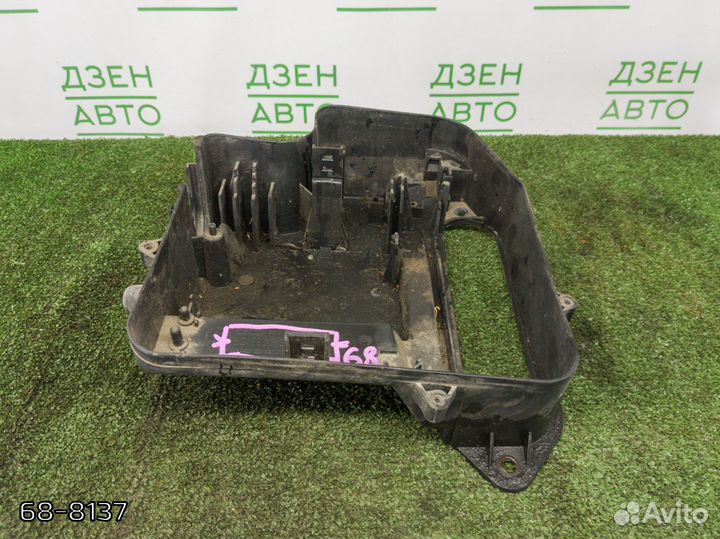 Корпус блока управления двс Audi A6 C5 седан