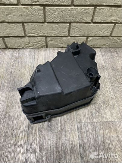 Audi Q7 4L Корпус блока предохранителей