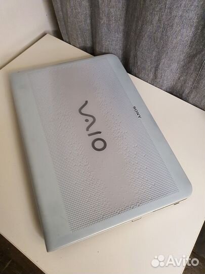 Ноутбук Sony Vaio PCG-61211V