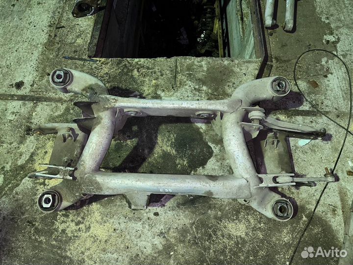 Задний подрамник BMW e39 бмв е39 5er