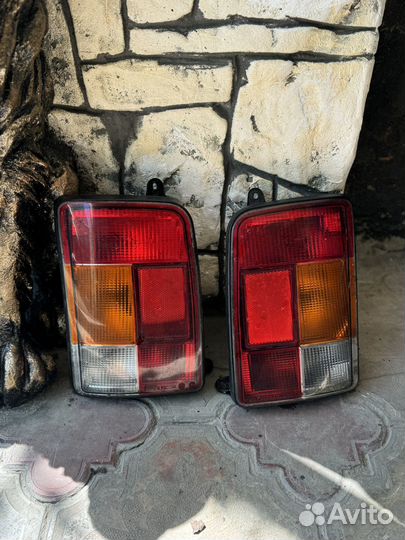 Заводские задние фонари нива