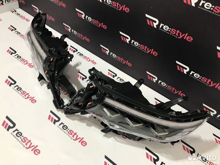 Фары Toyota Land Cruiser Prado 150 S283