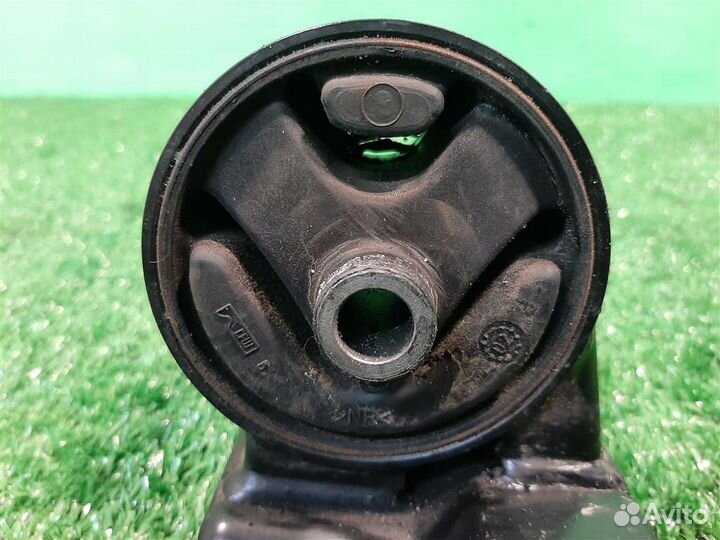 Опора (подушка) двигателя левая Mitsubishi Carism