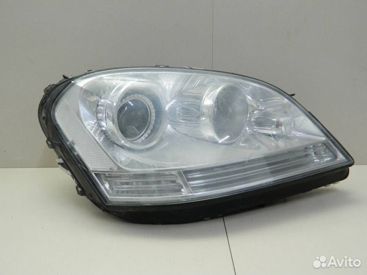 Фара правая Mercedes-Benz ML-Class W164 2005-2011
