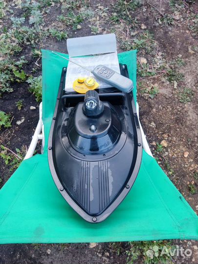 Прикормочный кораблик