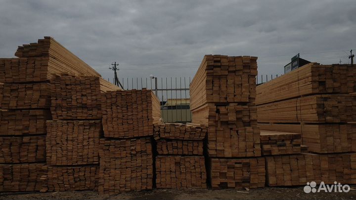 Сосновые доски, надежный материал для строительств