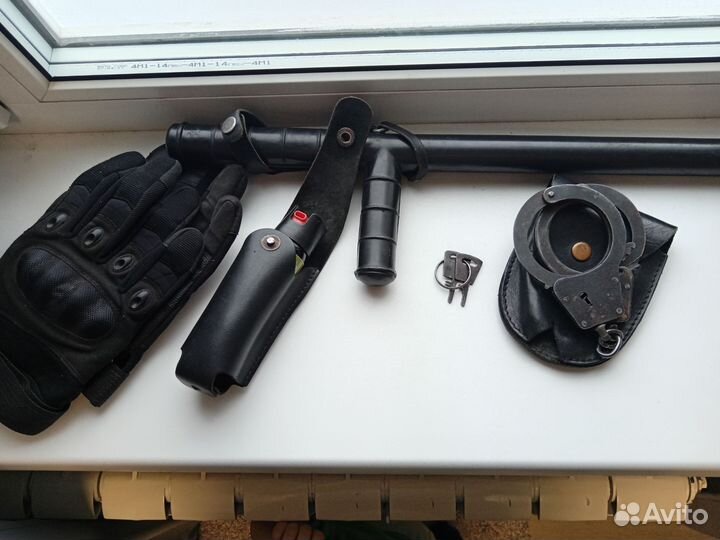 Полицейские наручники