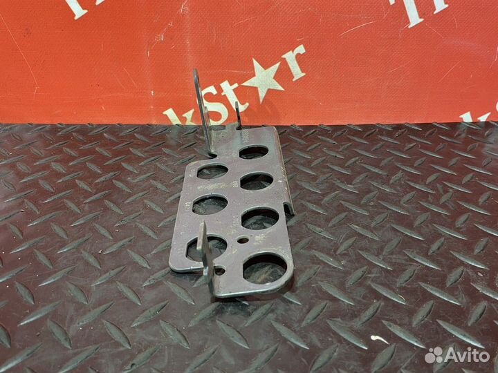 Кронштейн электромагнитных клапанов