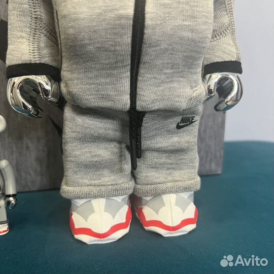 Игрушка Bearbrick Nike Tech Fleece N98