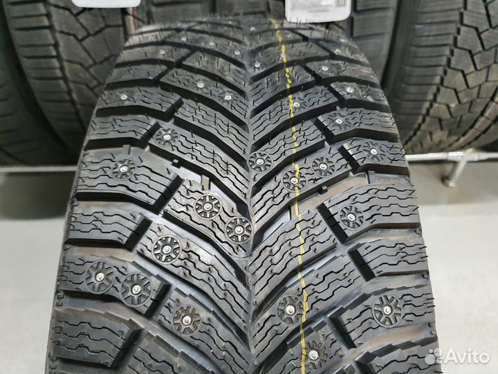 Michelin X-Ice North 4 205/55 R16