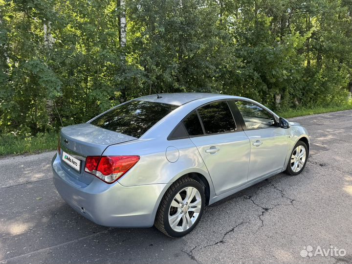 Chevrolet Cruze 1.8 AT, 2011, 186 000 км