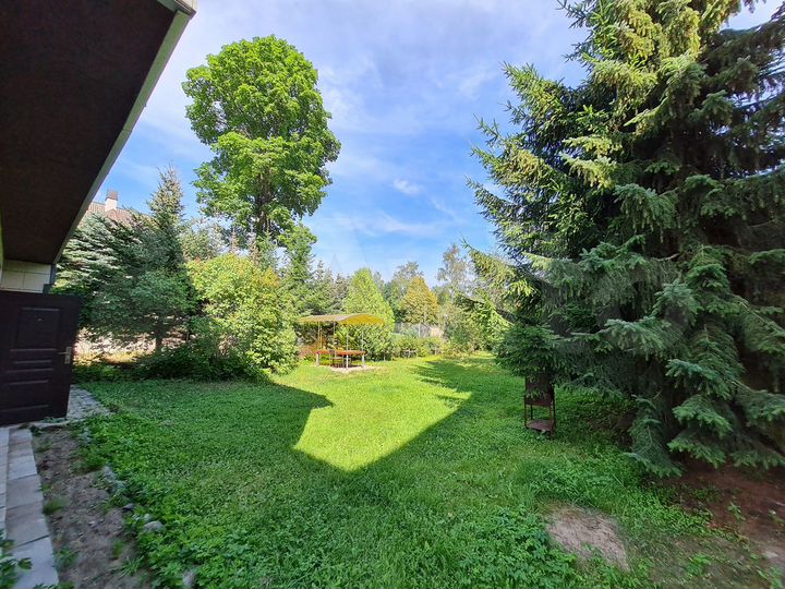 Дом 324 м² на участке 8,2 сот.