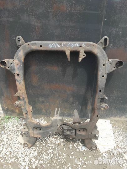Подрамник Astra H Opel