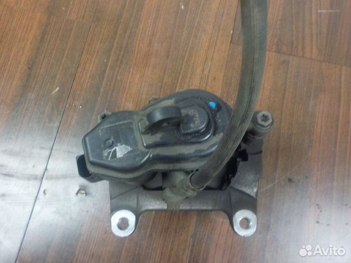 Суппорт задний левый Audi Q5 80A