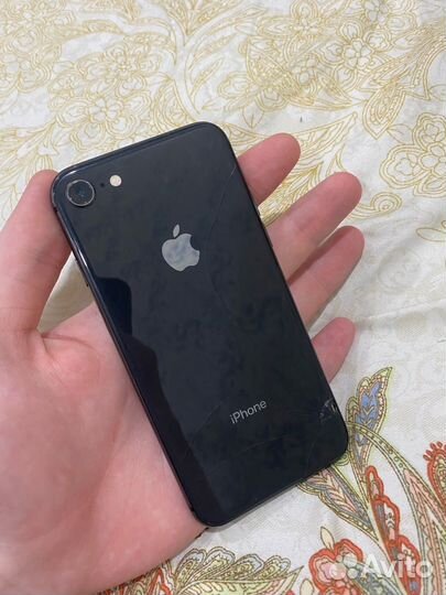 iPhone 8, 64 ГБ