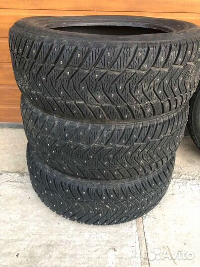 Yokohama Ice Guard IG65 215/55 R17 98T
