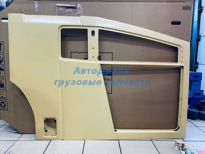 Дверь Iveco EuroTech левая