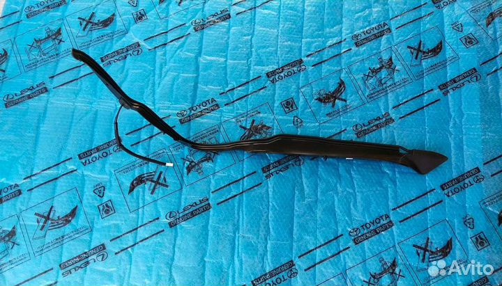 Датчик открытия багажника Lexus Rx(4) правый 15-23