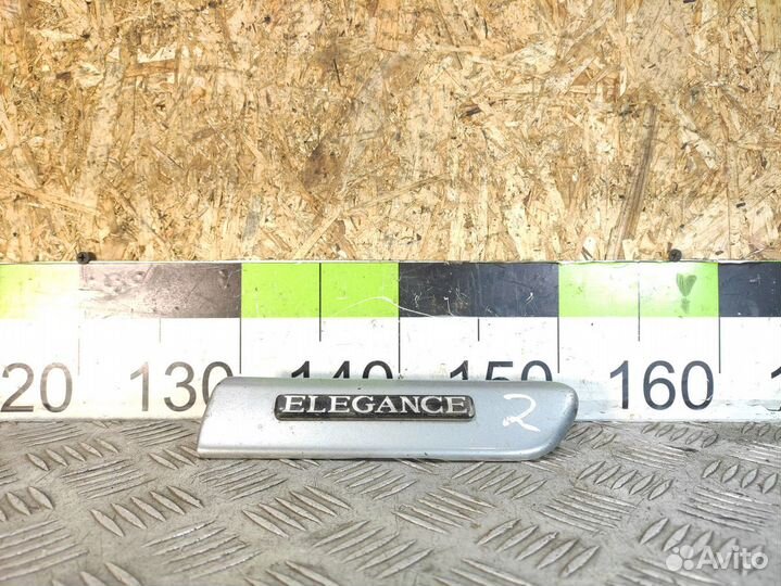 Молдинг крыла переднего правый Clk 208