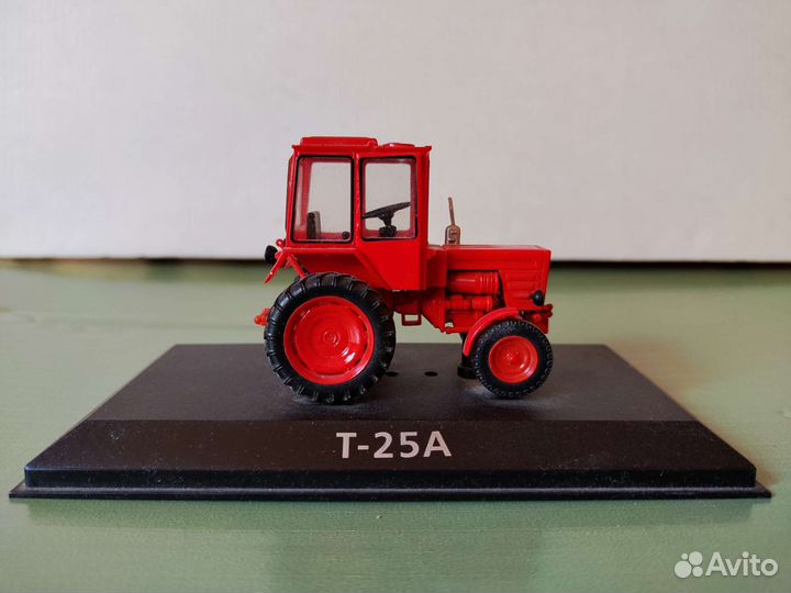 Модель трактора