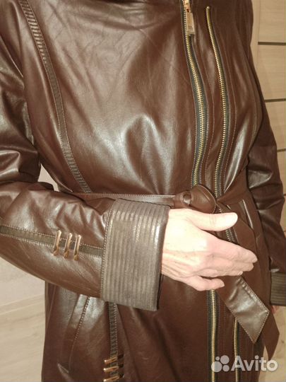 Кожаное женское пальто новое 46-48