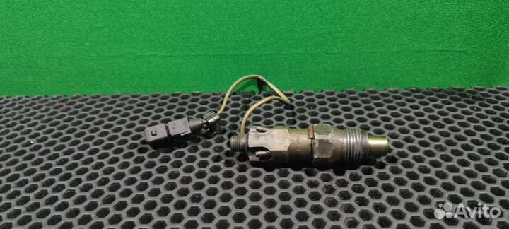 Форсунка управляющая Volkswagen Golf 2 1989
