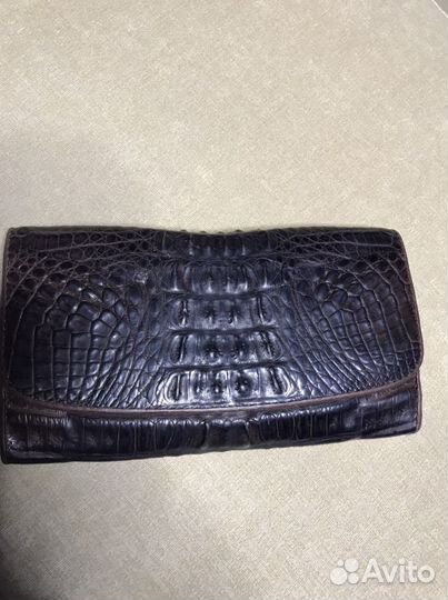 Клатч из кожи крокодила