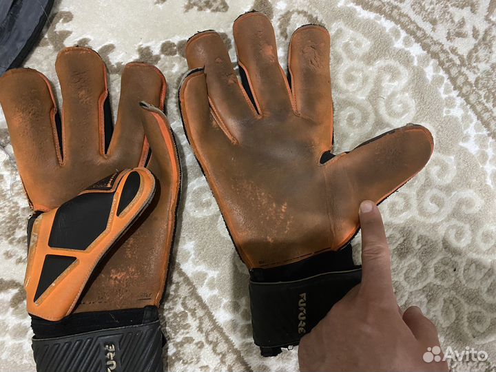 Вратарские перчатки puma р 10