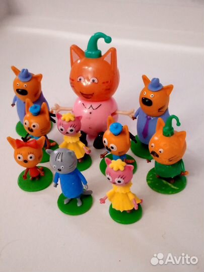 Киндер-сюрприз фигурки 