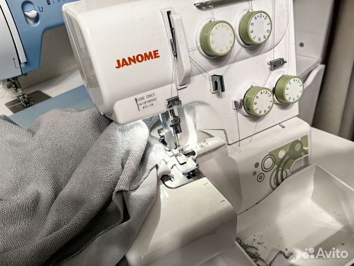 Оверлок Janome т-72