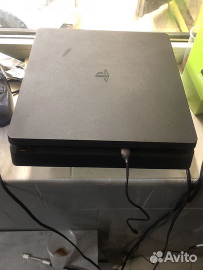 Игровая приставка ps4 slim