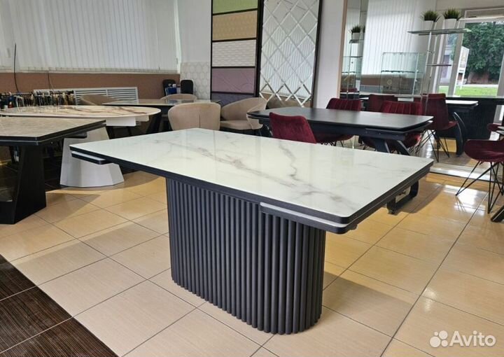 Стол повашимразмерам SVR-42356