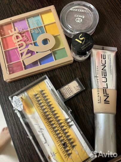 Набор косметики для визажиста
