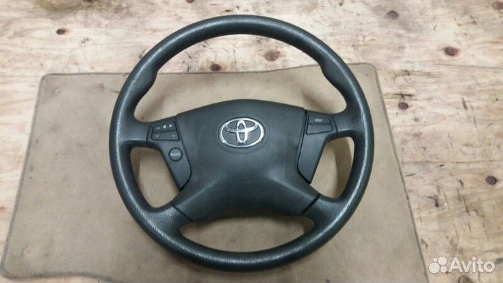 Рулевое колесо руль кнопки Toyota Avensis 2 AZT250