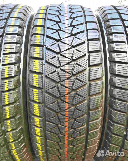 Bridgestone Blizzak DM-V2 215/60 R17 96S