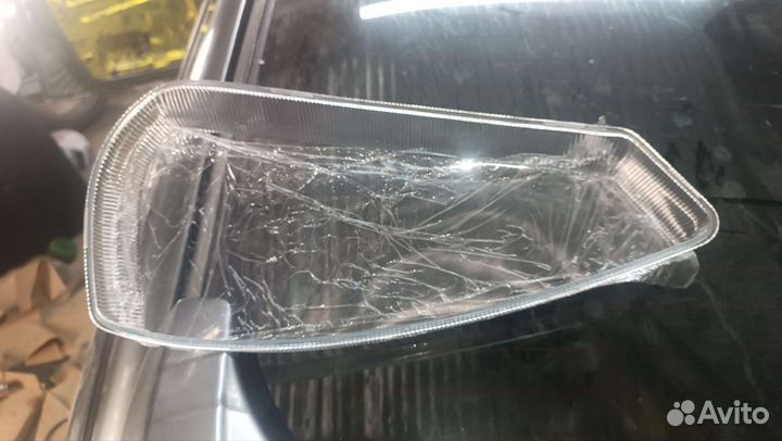 Стекла фар лада калина пластик