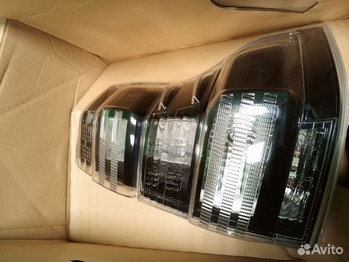 Задние фонари Toyota Land Cruiser 150 Style 2017г