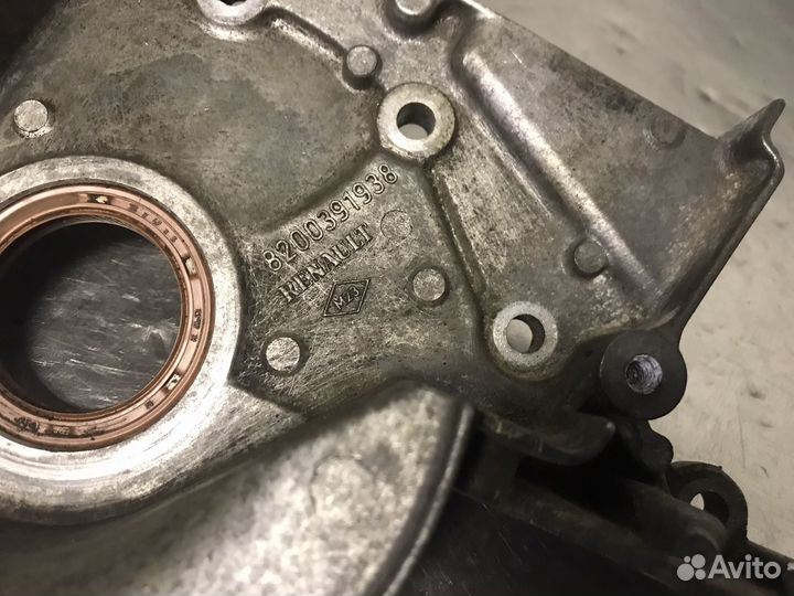 Передняя крышка блока K4M K4J 16V Renault