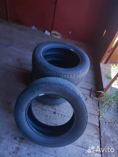 Bridgestone Dueler H/T 215/60 R17