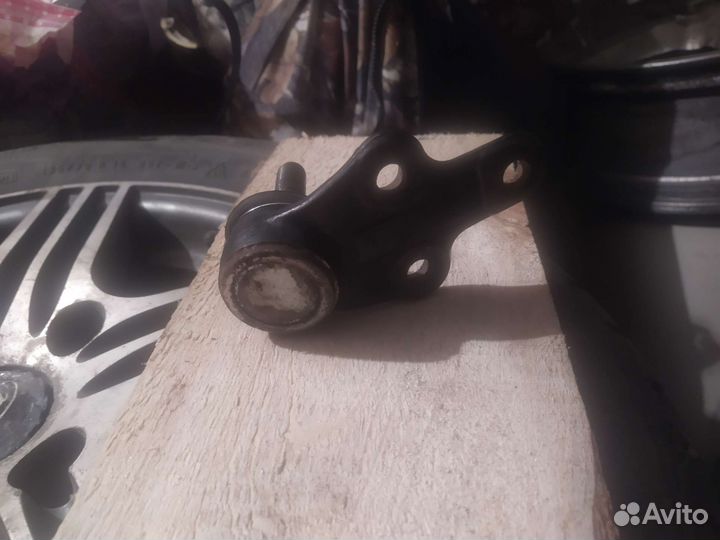 Шаровая опора на ford focus 2