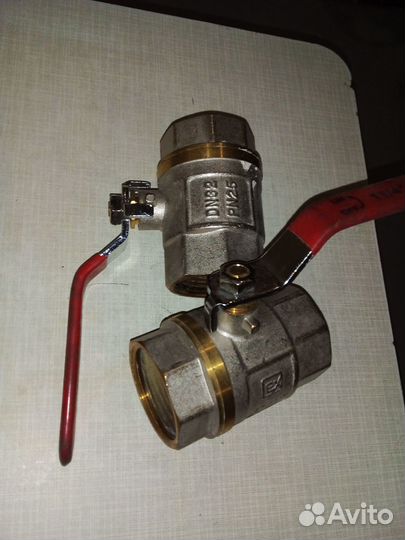 Кран шаровый запорный 1 1/4