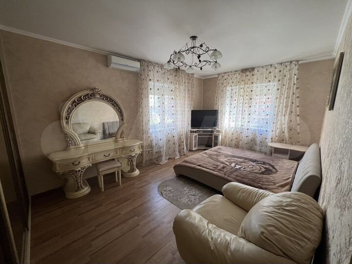 2-к. квартира, 68 м², 3/17 эт.