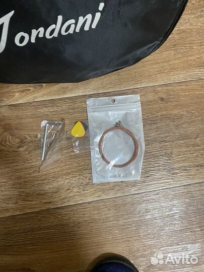 Акустическая гитара