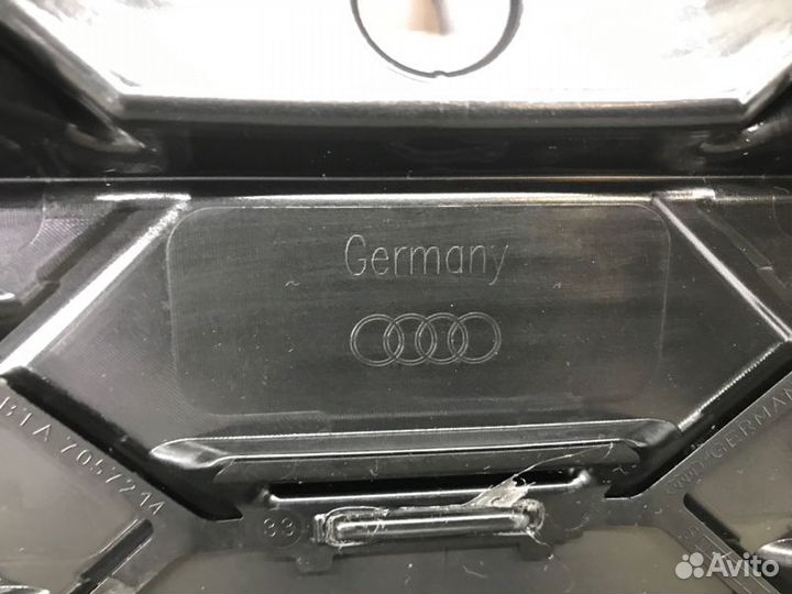Решетка радиатора Audi A4 B9