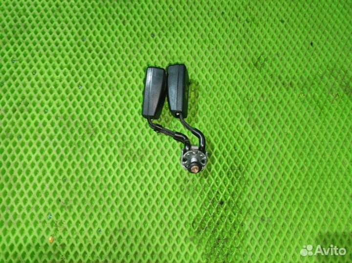 Ответная часть ремня безопасности Skoda Octavia