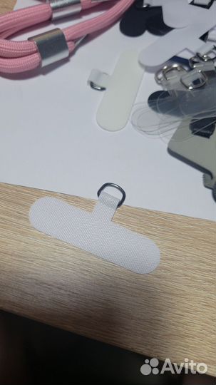 Универсальный ремешок для телефона