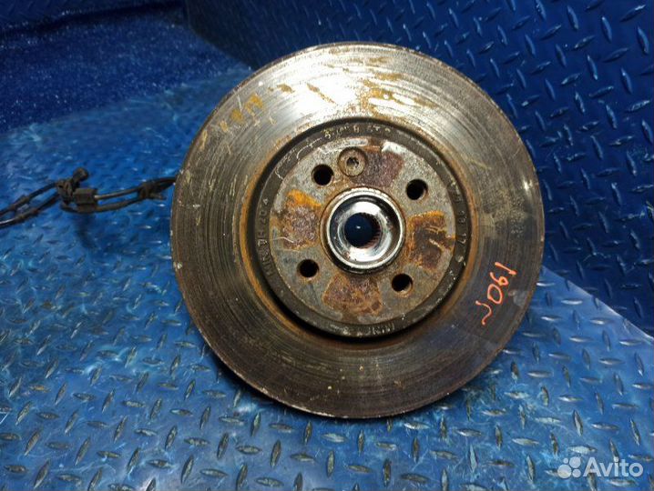 Кулак ступица передний левый Mini Cooper R56